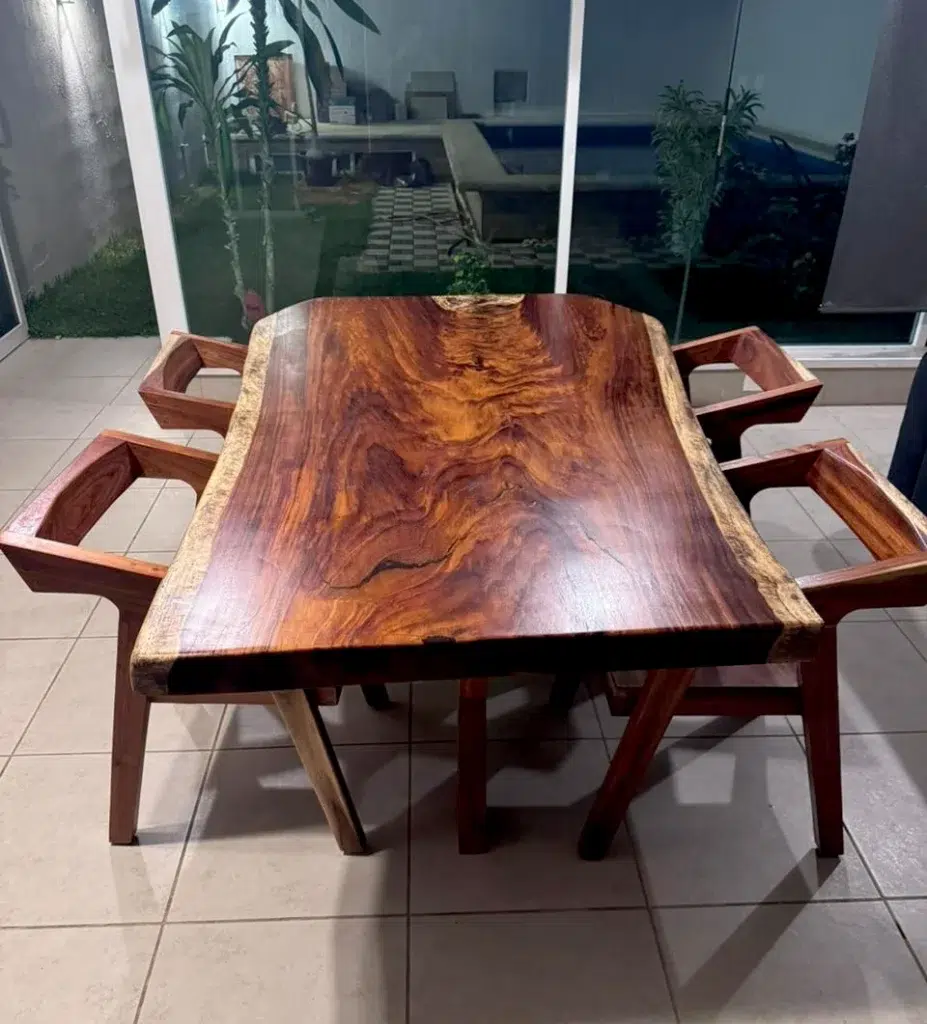 Juego de comedor rústico de madera Dzalam